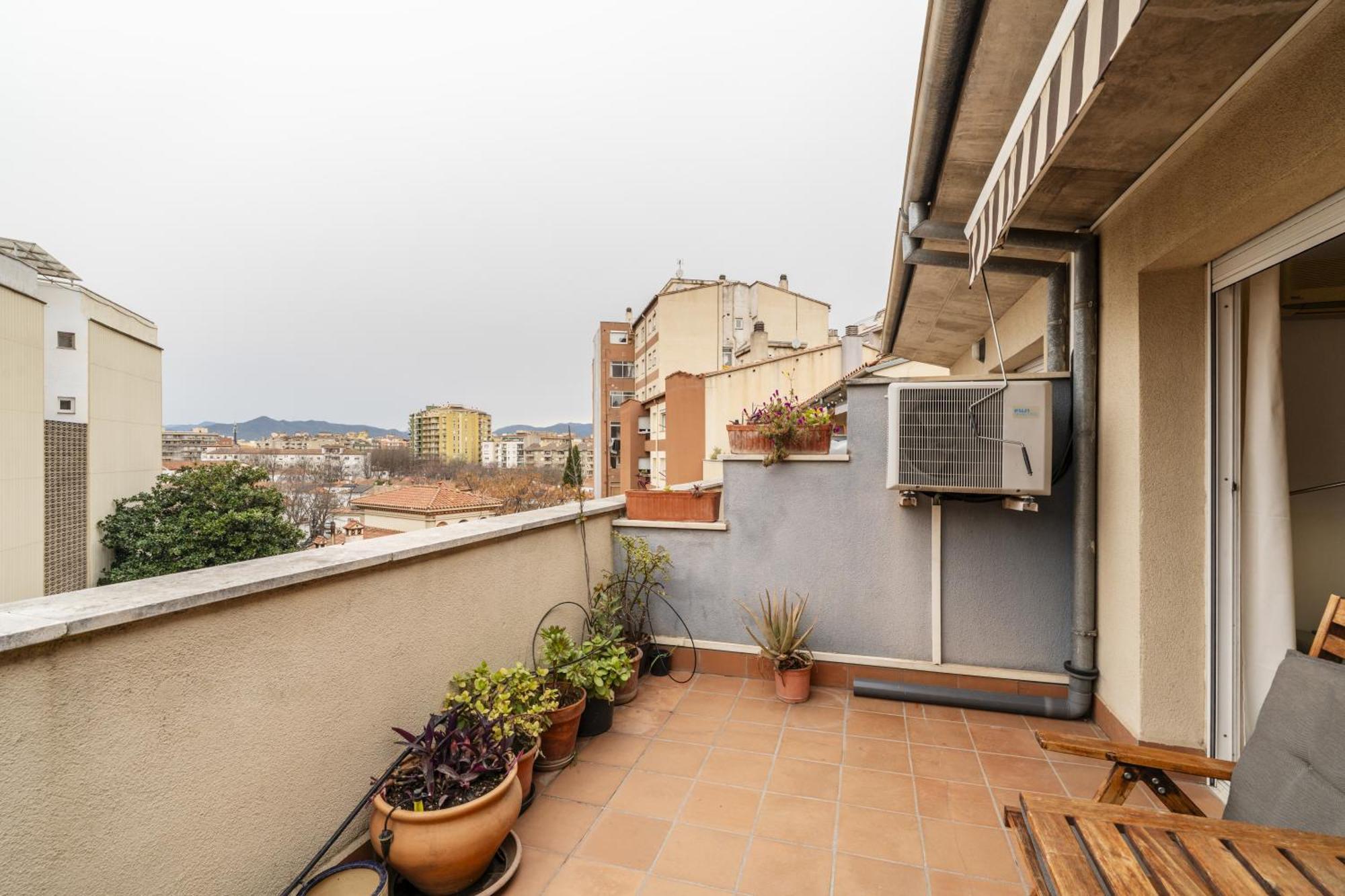 Appartement Con Dos Grandes Terrazas En Gérone
